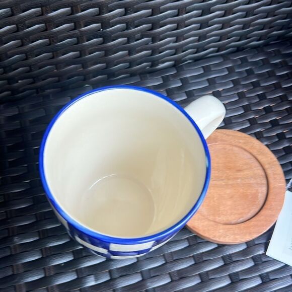 Blue and White Checkered Mug with Wooden Coaster - Picture 6 of 11